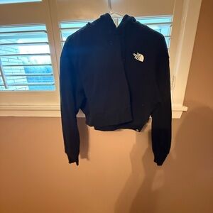 The North Face Classic Black Pullover